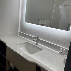 One-Bedroom King Suite Bath Tub Mobility or Hearing Accessible Non-Smoking